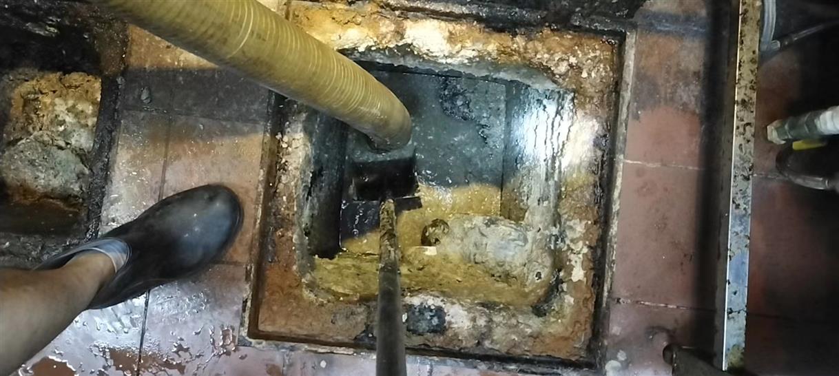 青山化油池清理-污水池清掏